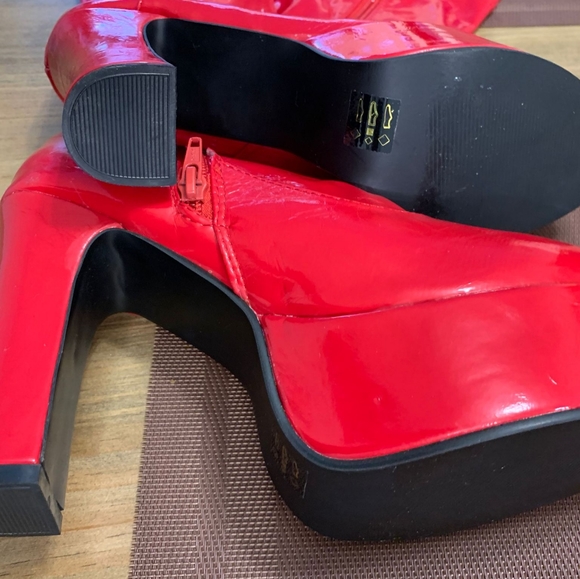 Platform red boots - Picture 3 of 6